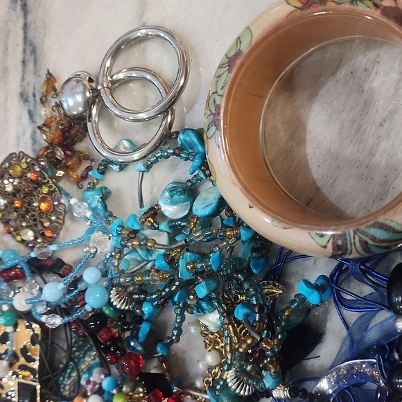Mystery Jewelry Bundle Lot – Reseller Bulk Mix Vintage, Boho, Statement Pieces - Picture 1 of 7
